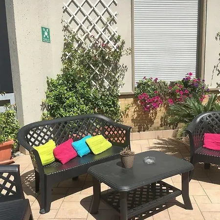 Casa Per Ferie Il Gabbiano Hotel *